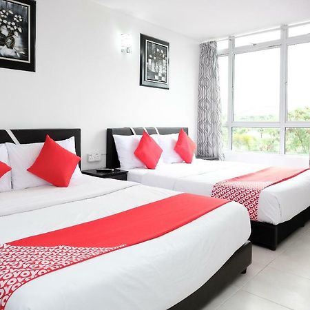 Oyo 711 Tawaquf Inn Kampong Telaga Batin Екстериор снимка