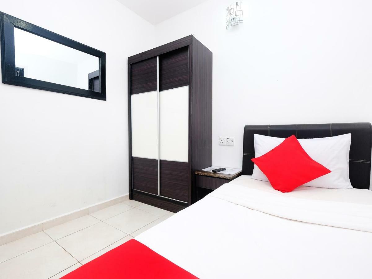 Oyo 711 Tawaquf Inn Kampong Telaga Batin Екстериор снимка