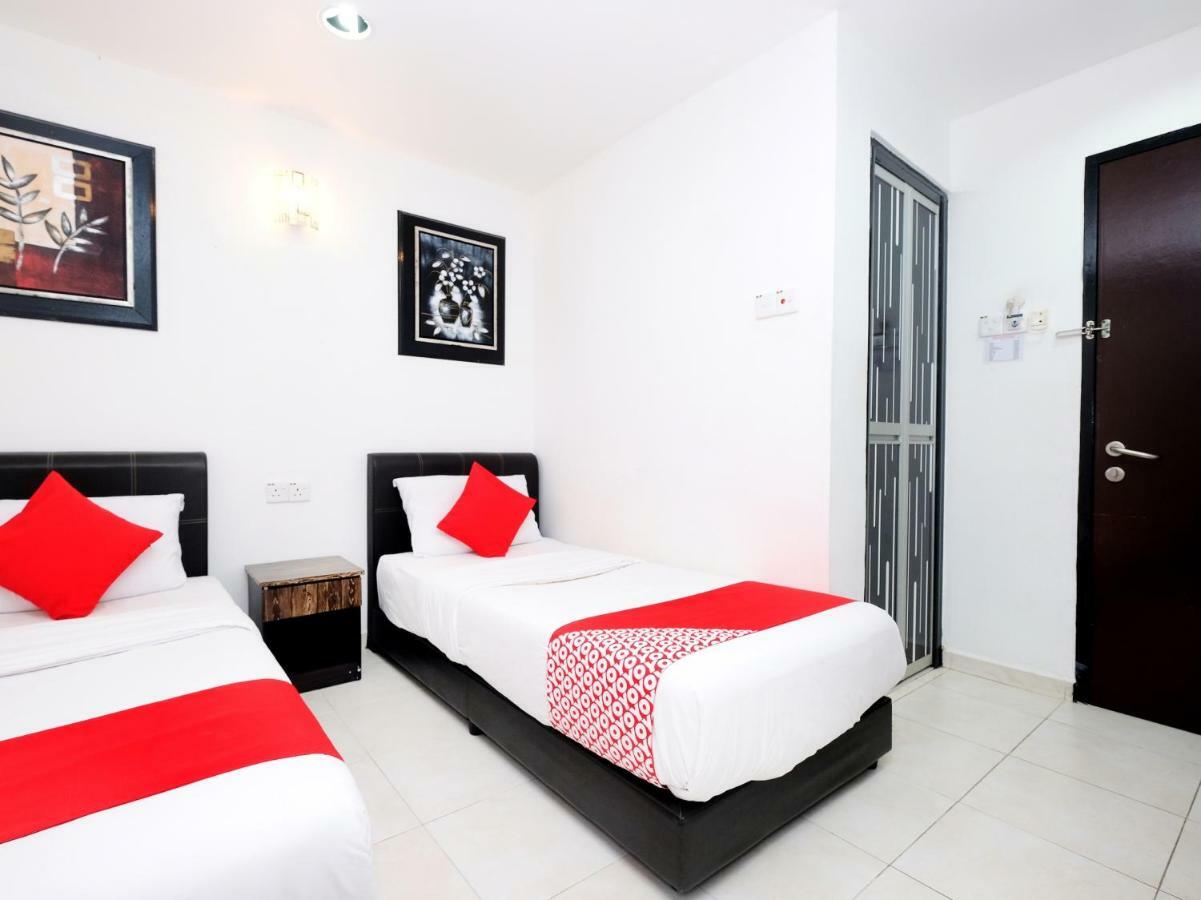 Oyo 711 Tawaquf Inn Kampong Telaga Batin Екстериор снимка
