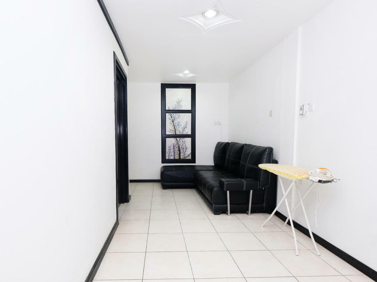 Oyo 711 Tawaquf Inn Kampong Telaga Batin Екстериор снимка