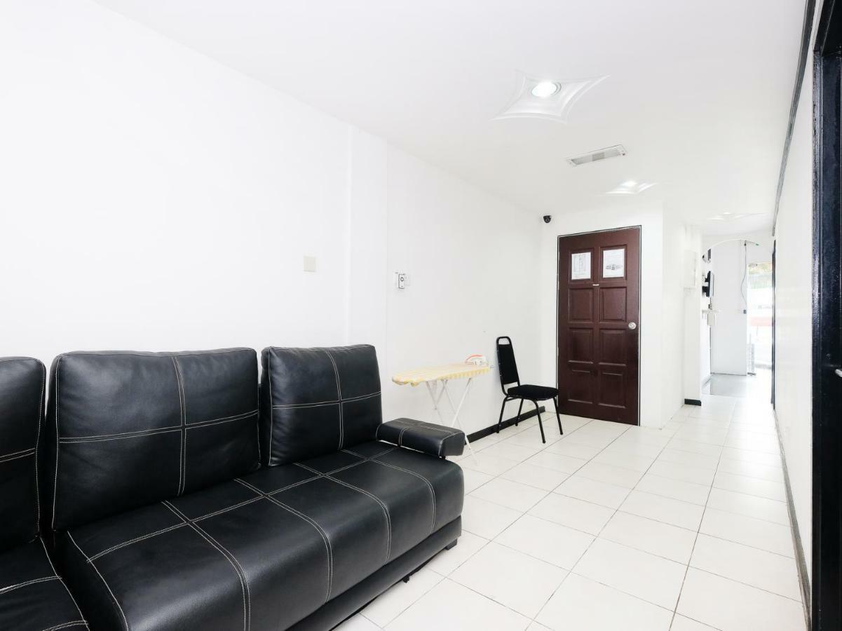 Oyo 711 Tawaquf Inn Kampong Telaga Batin Екстериор снимка